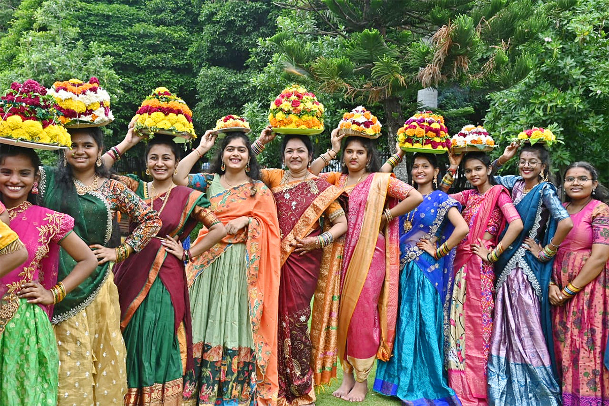 Jahnavi Group of Institutions Bathukamma celebrations3