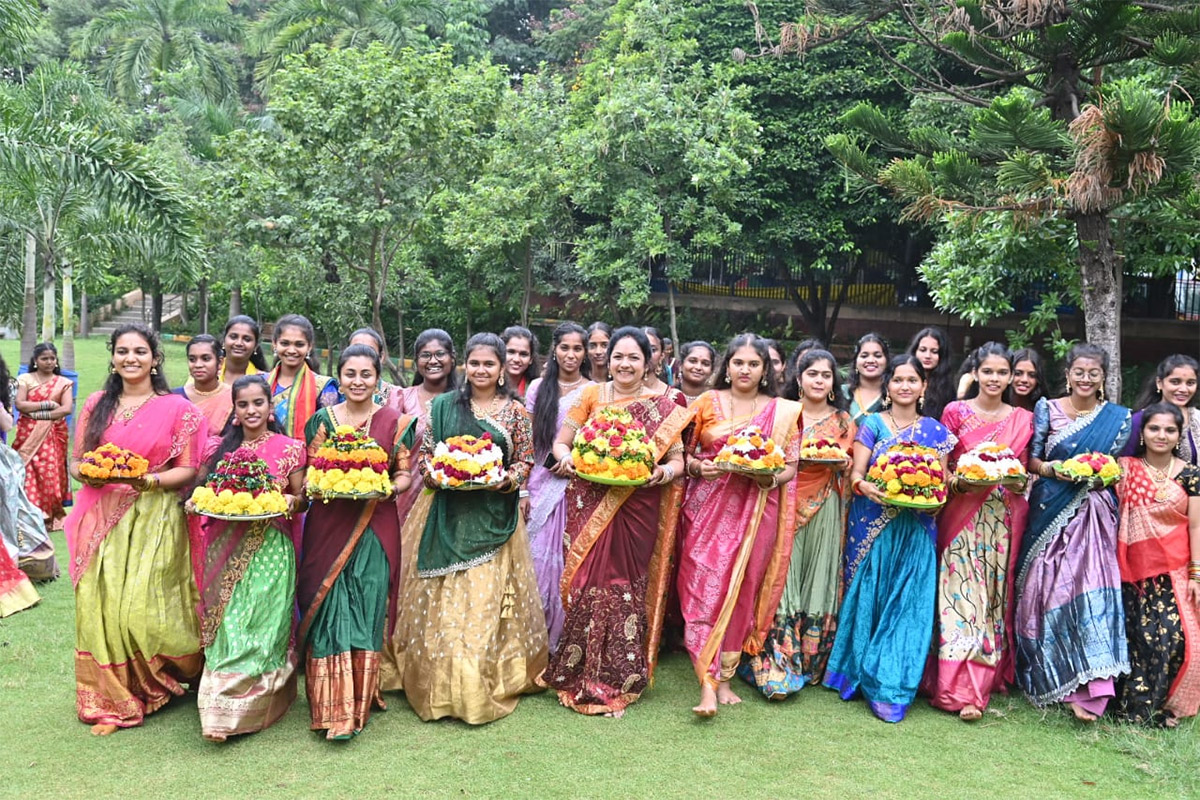 Jahnavi Group of Institutions Bathukamma celebrations5