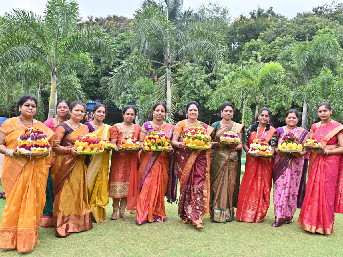 Jahnavi Group of Institutions Bathukamma celebrations6
