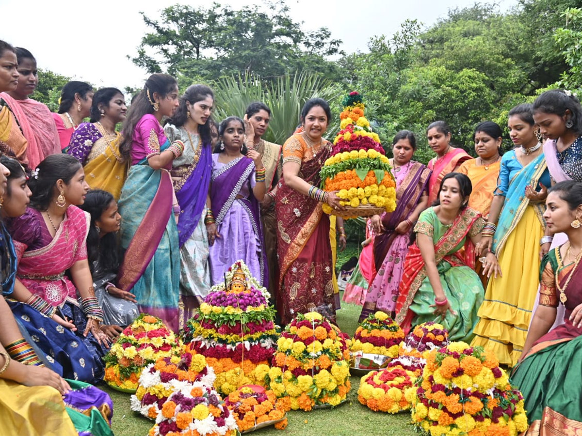Jahnavi Group of Institutions Bathukamma celebrations7