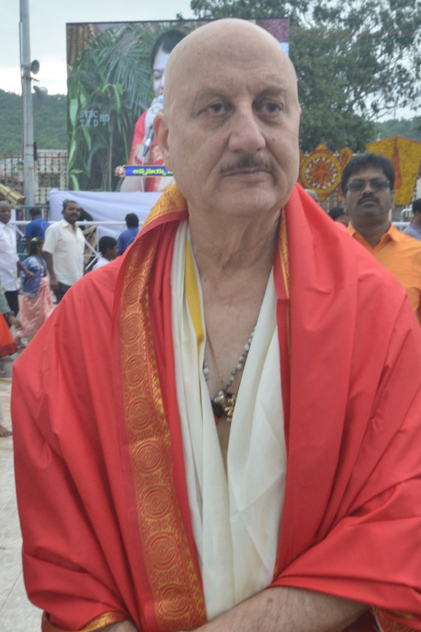 Popular Indian Actor Anupam Kher visited Tirumala Photos12