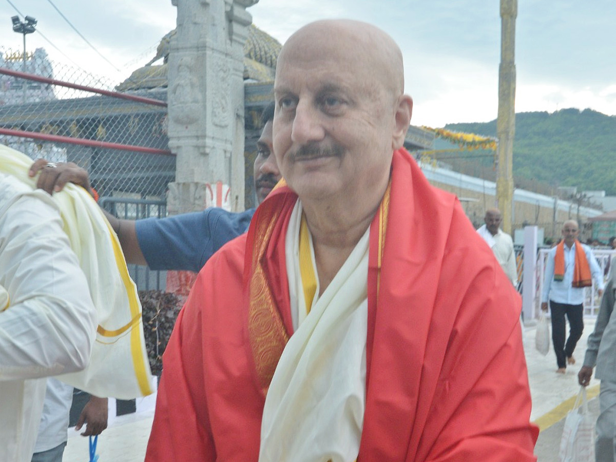 Popular Indian Actor Anupam Kher visited Tirumala Photos3