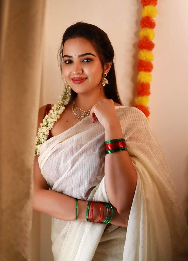Tollywood Actress Pujita Ponnada Latest Photos16