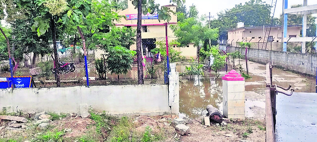 మూడు మండలాల్లో జోరువాన1