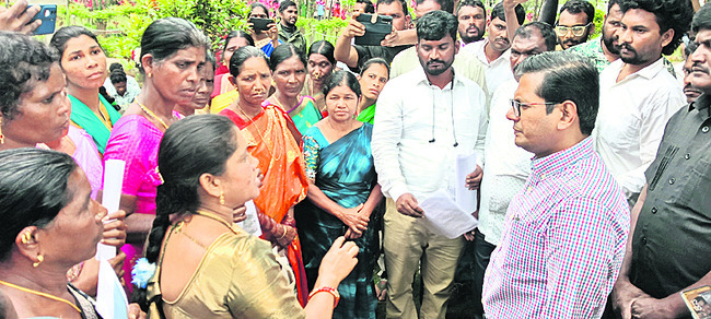 మా భూముల జోలికి వస్తే అంతుచూస్తాం1