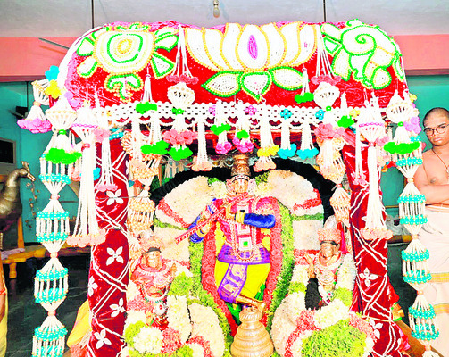 ముత్యపు పందిరిపై మురిసె 2