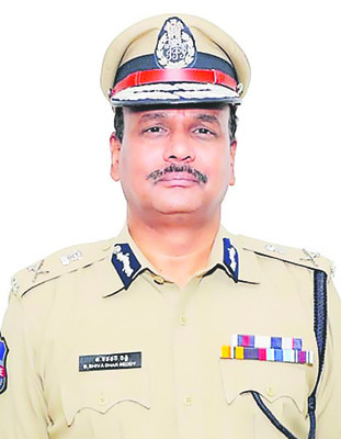 డీజీపీగా తులేకలాన్‌ బిడ్డ 1