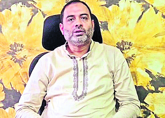 బాలకృష్ణను పిచ్చాస్పత్రిలో చేర్చాలి 1