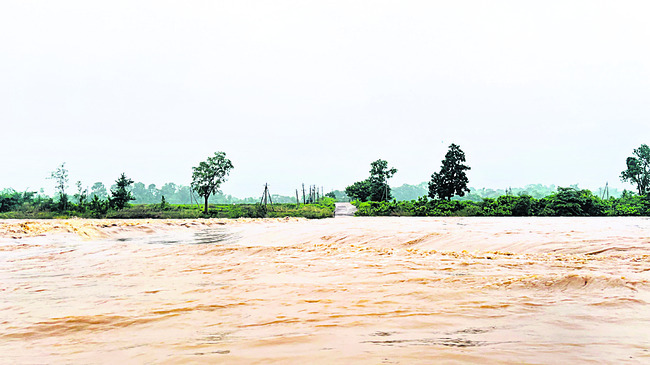 పెరుగుతున్న గోదావరి2