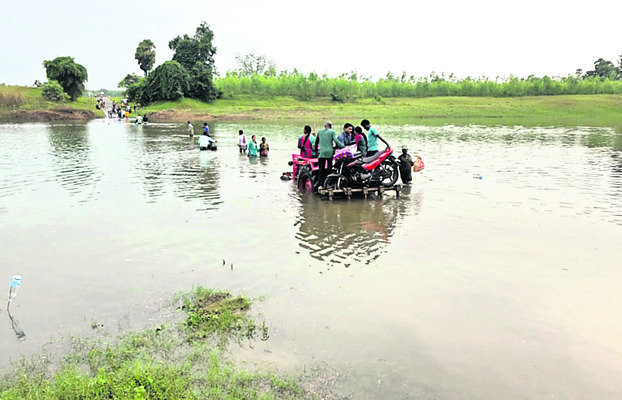 గోదారమ్మ ఉరకలు3