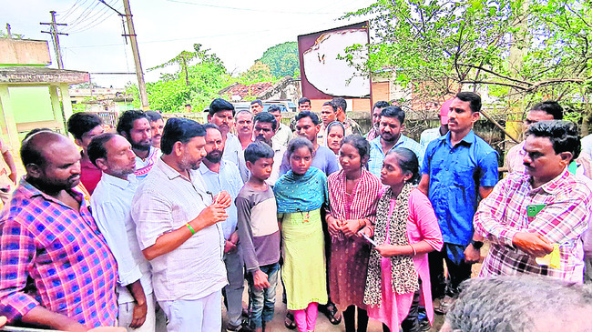 వన్యప్రాణుల దాడిలో భార్యాభర్తలు మృతి!1