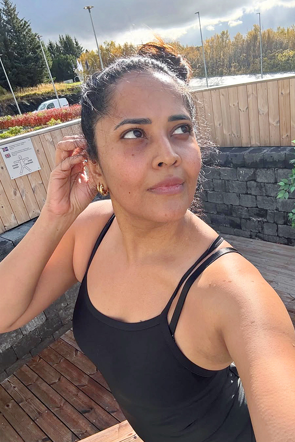 Actress Anasuya Hottest Photo shoot IN Bikini Pictures17