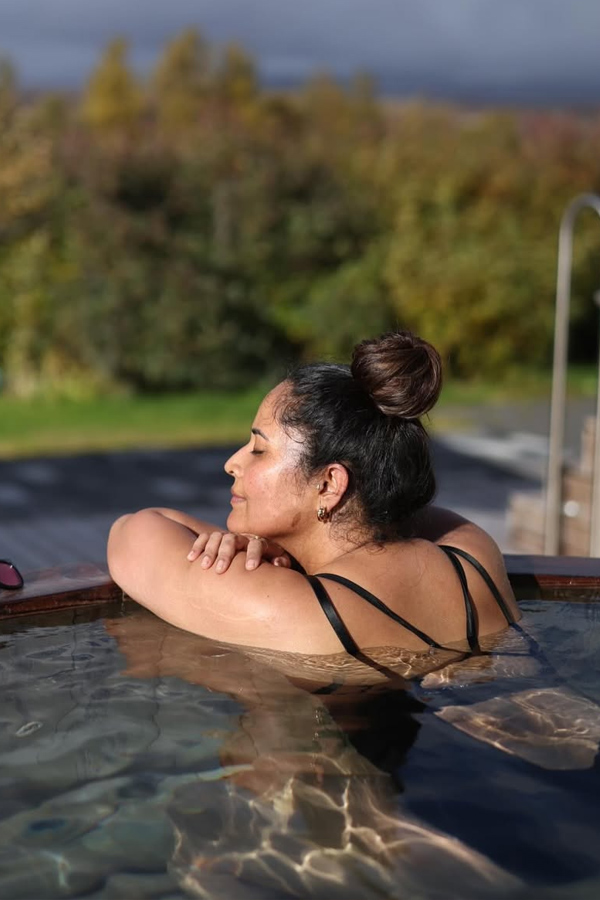Actress Anasuya Hottest Photo shoot IN Bikini Pictures9