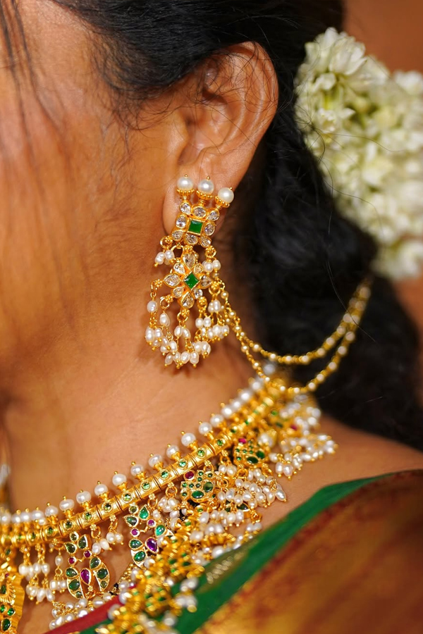 Festive vibes: Stars In beautiful Attire Photos13