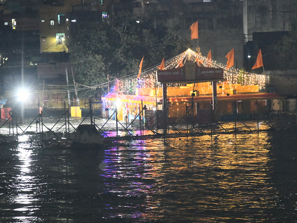 Heavy Flood Water Flows At Musi River In Hyderabad11