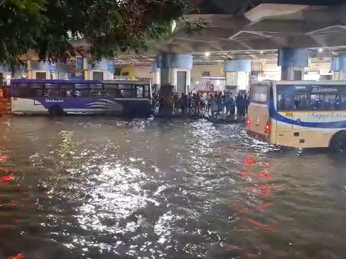 Heavy Flood Water Flows At Musi River In Hyderabad22