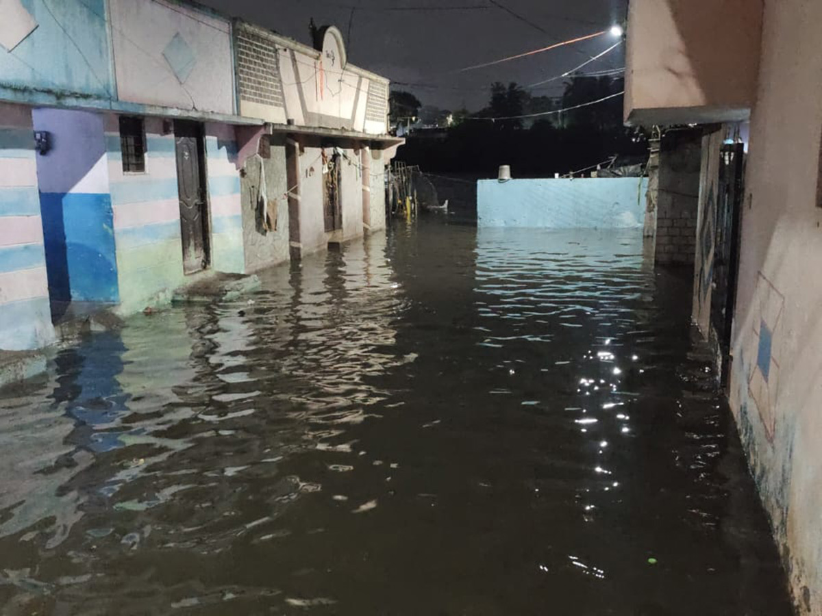 Heavy Flood Water Flows At Musi River In Hyderabad7
