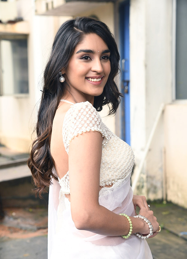 K Ramp Movie Actress Yukti Thareja HD Photos11