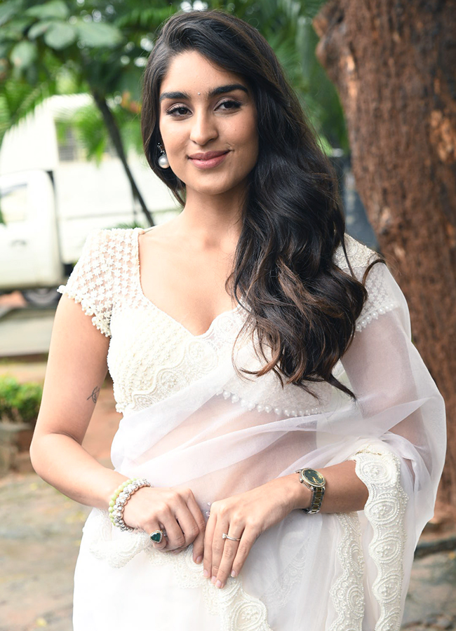 K Ramp Movie Actress Yukti Thareja HD Photos6