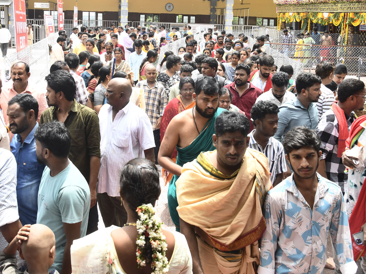 Sri Lalitha Tripura Sundari Devi Alankaram Day 6 In Vijayawada Dasara Navaratri 2025 Photos18