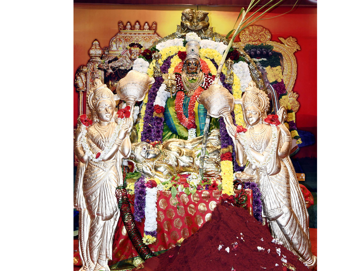 Sri Lalitha Tripura Sundari Devi Alankaram Day 6 In Vijayawada Dasara Navaratri 2025 Photos2