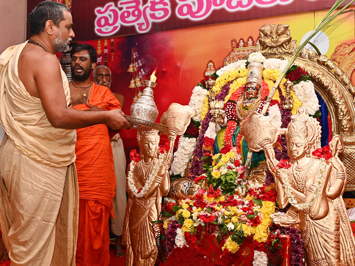 Sri Lalitha Tripura Sundari Devi Alankaram Day 6 In Vijayawada Dasara Navaratri 2025 Photos4