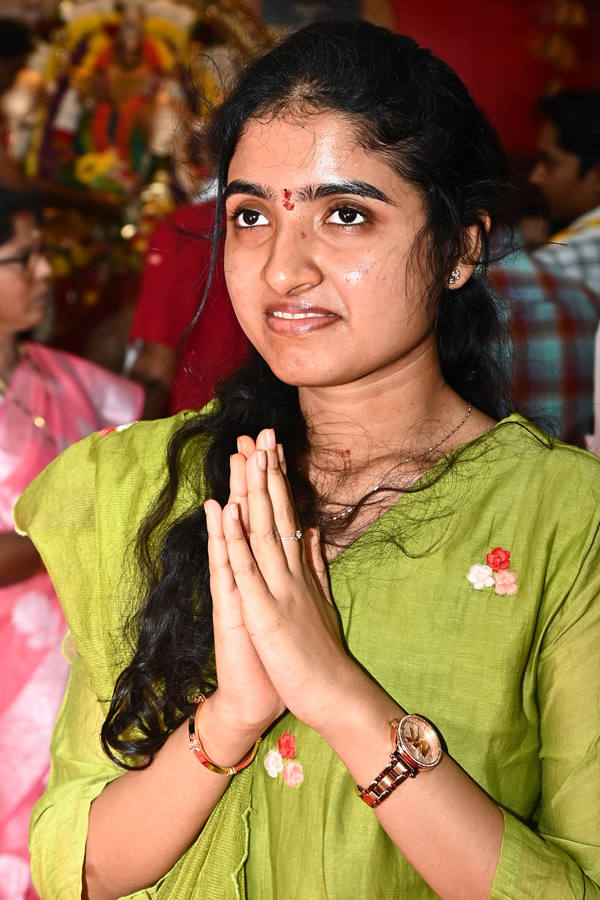 Sri Lalitha Tripura Sundari Devi Alankaram Day 6 In Vijayawada Dasara Navaratri 2025 Photos6