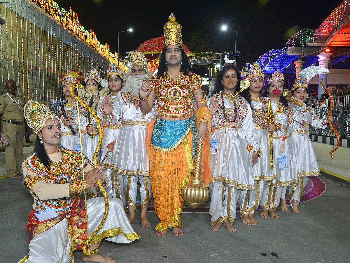 Srivari Brahmotsavam Muthyapu Pandiri Vahanam Photos17