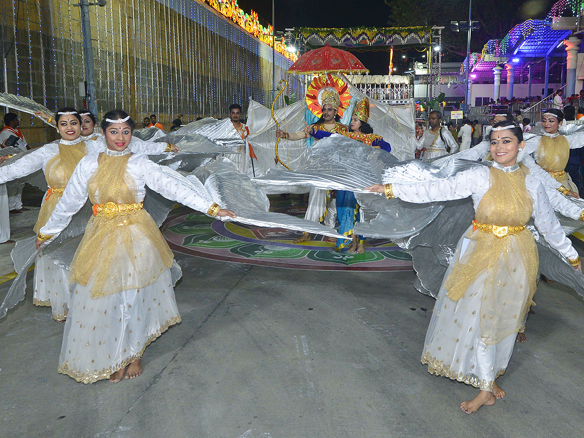 Srivari Brahmotsavam Muthyapu Pandiri Vahanam Photos18