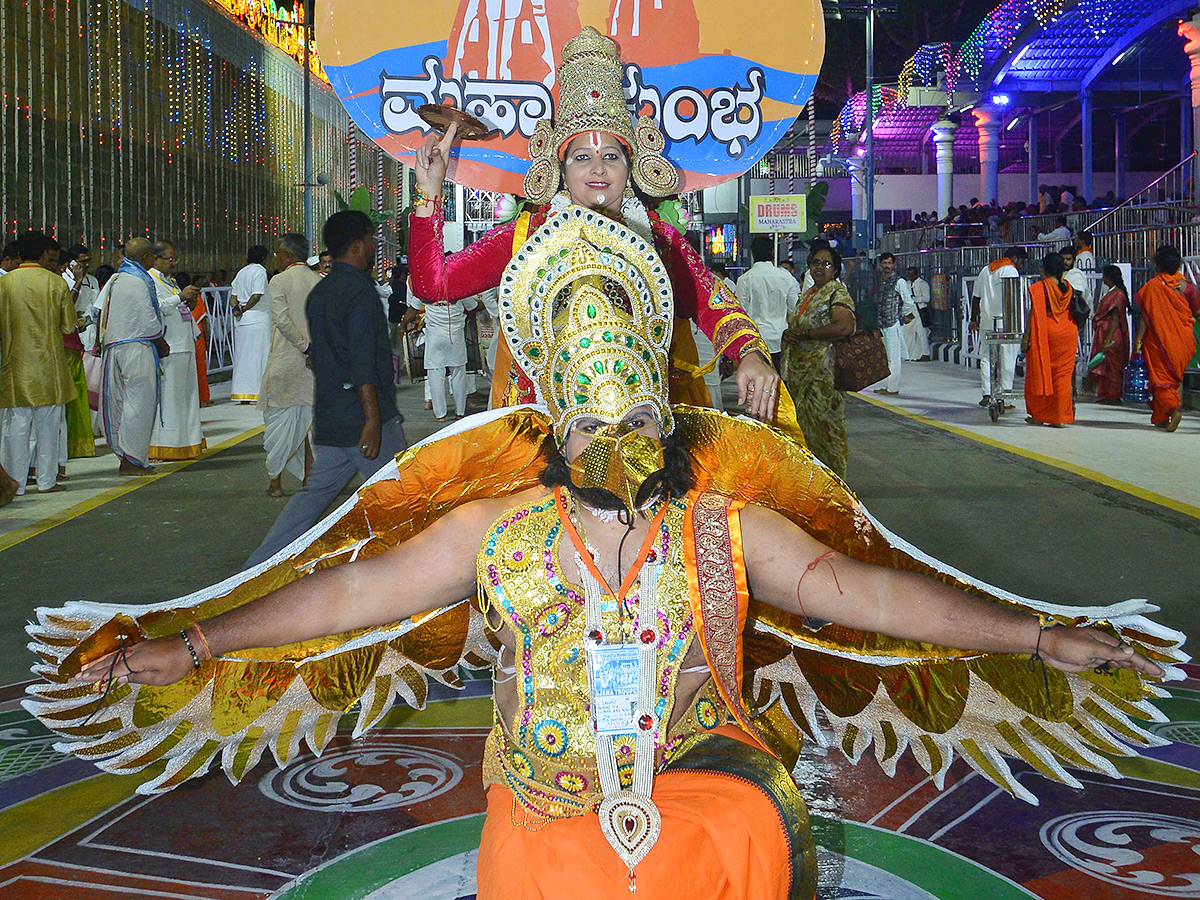 Srivari Brahmotsavam Muthyapu Pandiri Vahanam Photos19