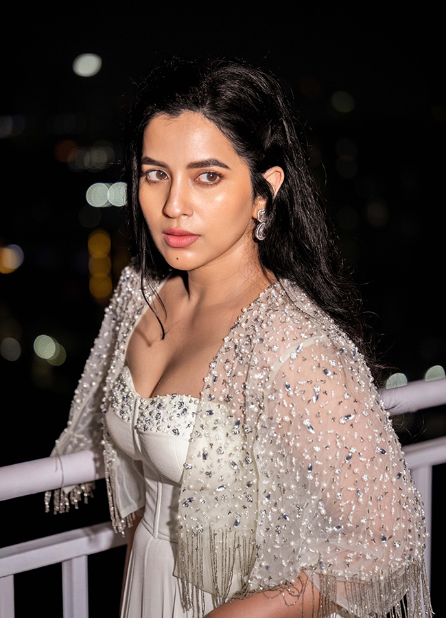 Tollywood Actress Komalee Prasad HD Latest Photos17