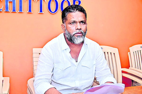 మా భూమిని ఆక్రమిస్తున్నారయ్యా! 
2
