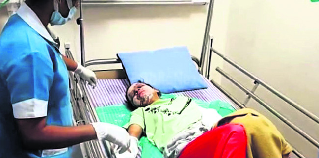 పేలిన వంట గ్యాస్‌ సిలిండర్‌2