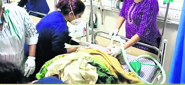 పేలిన వంట గ్యాస్‌ సిలిండర్‌3