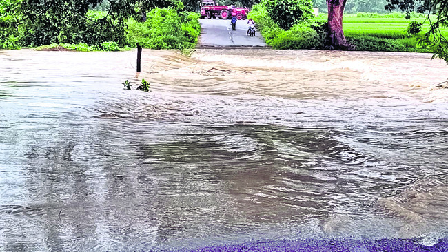 జిల్లాను వీడని వానలు1