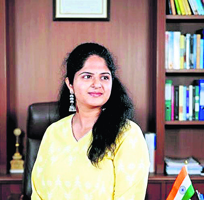 ఒకే ఈతలో  రెండు దూడలు జననం
2
