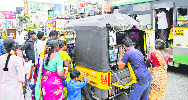 బస్సులెక్కగలవా.. ఓ నరుడా..! 2
