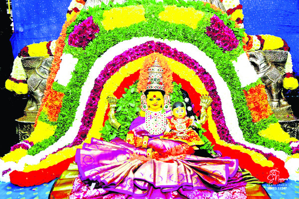 సంతానలక్ష్మిగా కనకమహాలక్ష్మి 1
