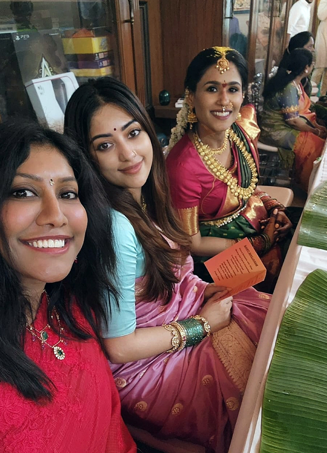 Tollywood actress at Seemantham ceremony (Photos)6