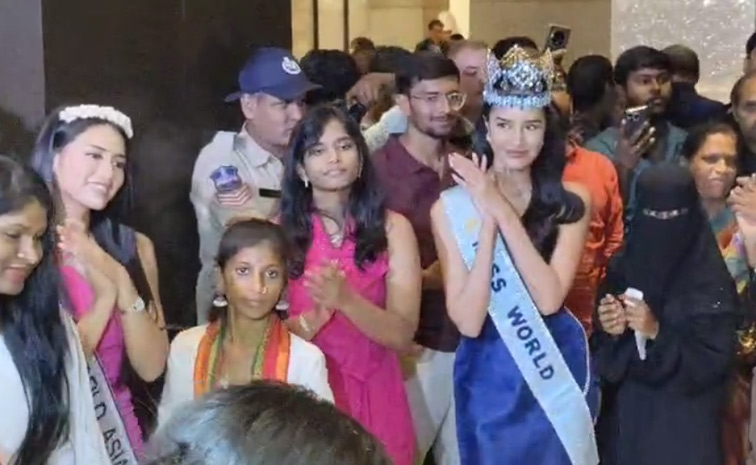Miss World Opal Suchatha Chuangsri played Bathukamma Photos8
