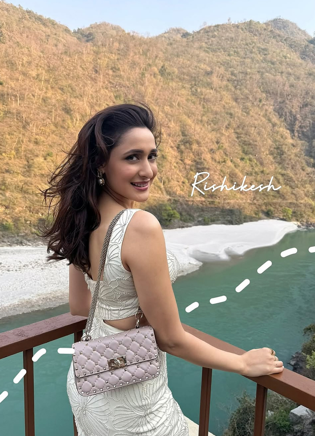 Tollywood actress covered the entire country (Photos)6