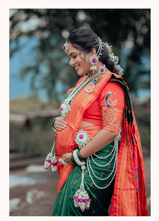 Indian Idol star Sayli Kamble is going to become a mother photos2