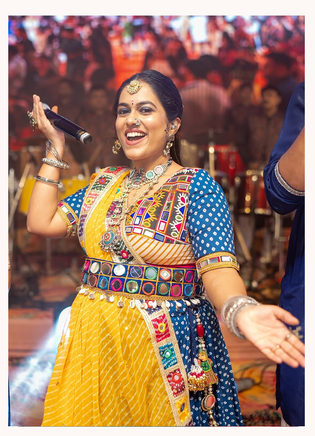 Indian Idol star Sayli Kamble is going to become a mother photos14