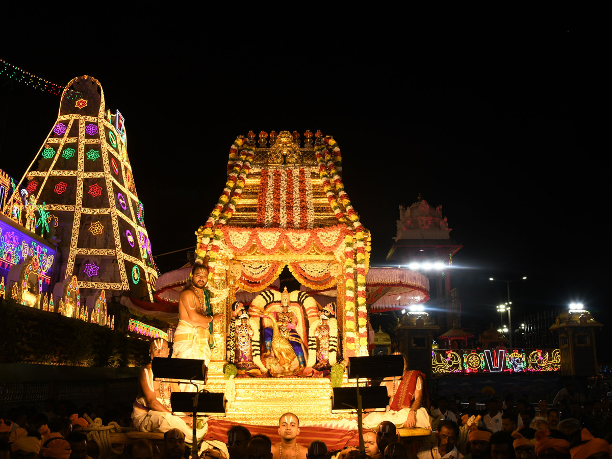 Srivari Brahmotsavam Sarvabhupala Vahanam Photos2
