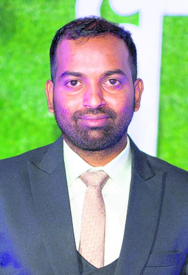మూడు ప్రభుత్వ ఉద్యోగాలు4