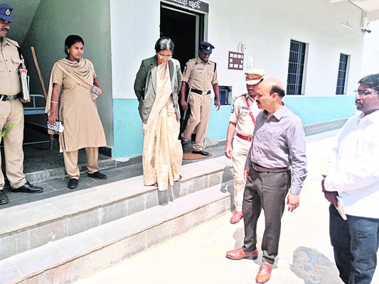 సబ్ జైలు సందర్శన 1