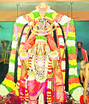 గరుడునిపై గోవిందుడు 1
