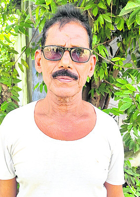 కమిషనర్‌ స్పందించాలి 
2