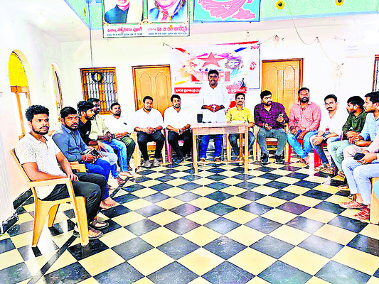 బాధితులకు భరోసా కల్పించాలి1