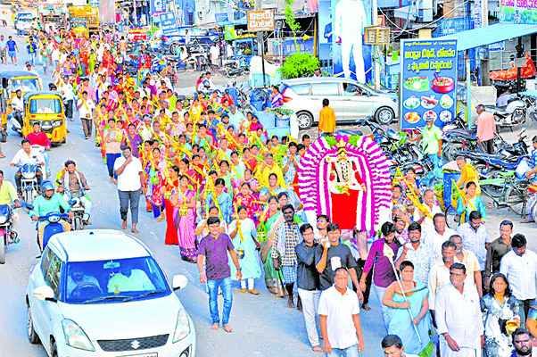 సావిత్రి నటనను  ఎవరూ భర్తీ చేయలేరు 1